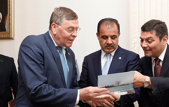 elmar-veliyev-bmt-numayendesi-ile-gorusdu-