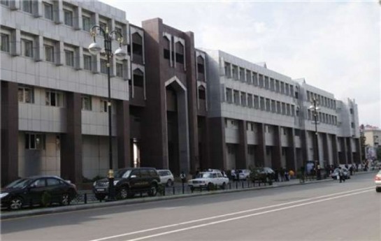 bakida-daha-bir-mekteb-baglanir