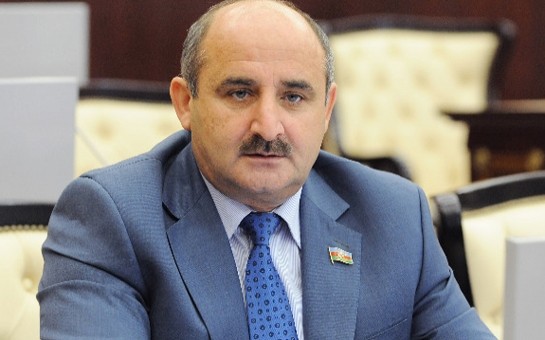 azerbaycanli-deputat-fransadan-bakiya-qayida-bilmir