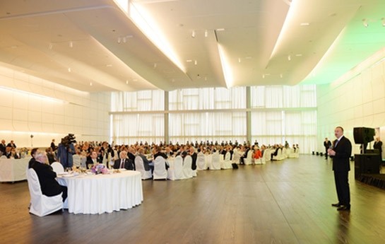 bakinin-remzi-uc-alovdan-ibaretdir-