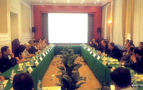 memmedyarov-institutda-cixis-edib
