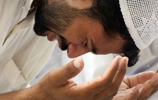 bir-defe-destemaz-almaqla-bir-nece-namazi-qilmaq-olarmi