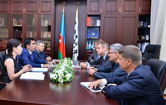 baki-ali-neft-mektebi-emerson-la-emekdasliga-baslayir