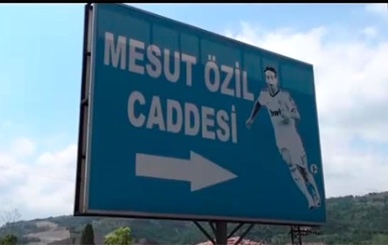 mesud-ozilin-kendinde-kubok-sevinci-
