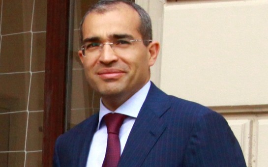 nazir-kreditini-muellimlere-odetdiren-direktorun-isini-arasdirir-