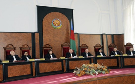 konstitusiya-mehkemesi-plenumunun-iclasi-kecirildi