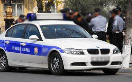 bakida-yol-polisini-vurub-qacdilar-
