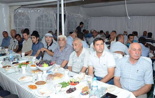 -qaradag-icra-bascisinin-iftar-sufresi-