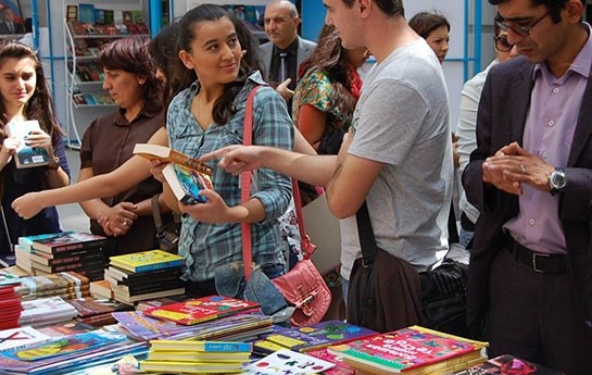-baki-parklarinda-kitab-yarmarkasi-kecirilecek