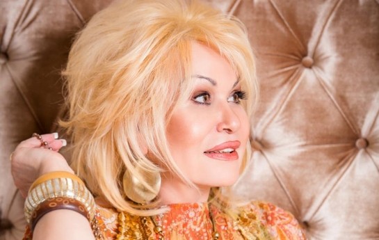 mugenni-lazim-gelende-soyunmali-elden-ele-dusmelidir