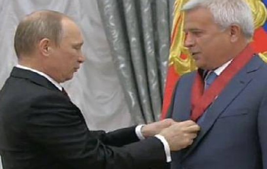 putin-azerbaycanli-is-adamini-mukafatlandirdi-