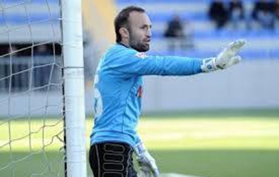 azerbaycanli-futbolcudan-turkiye-klubuna-erken-vida