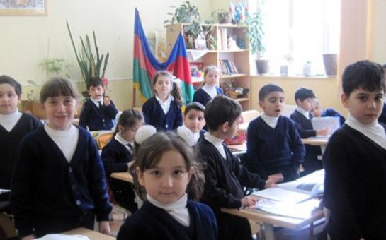 vaxtindan-evvel-1-ci-sinfe-qebul-ucun-2500-usaq-muraciet-edib