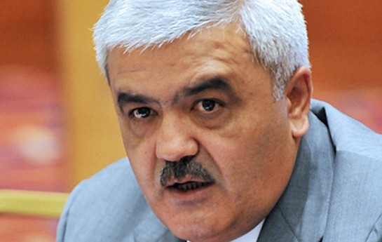 rovneq-abdullayev-futbola-baxmaq-ucun-tbilisiye-getdi