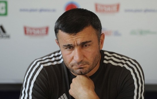bunu-bextsizlik-saymaq-olar-