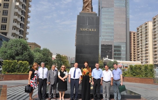 bolu-belediyye-sedri-xocali-abidesini-ziyaret-etdi