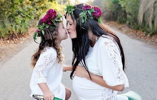 ekiz-analar-ve-qizlar-