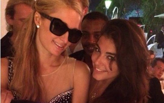 azerbaycanli-modelin-qizi-paris-hiltonla-gorusdu-