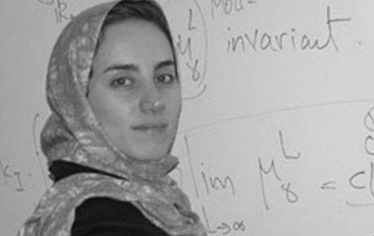 ruhaninin-azerbaycanli-xanima-tebriki-irani-qarisdirdi