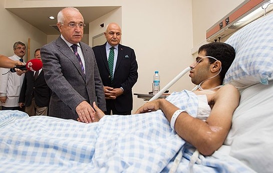 cemil-cicek-yarali-esgerlerimize-bas-cekdi-