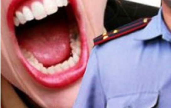 qadin-polisi-disleyen-kimi-oldu-