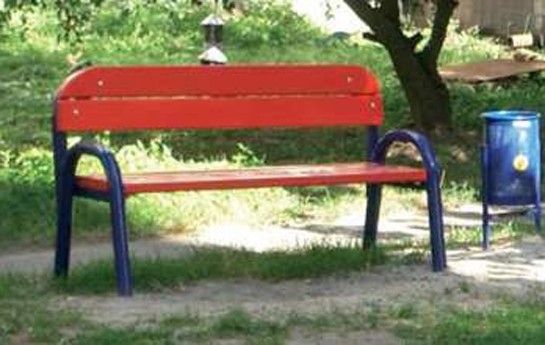 parkdaki-oturacaqlar-niye-goturulub-