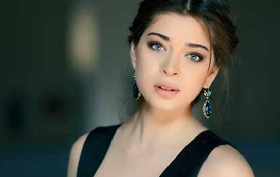 meshur-aktrisa-is-adami-ile-evlendi