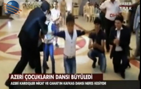 turkiye-mediasi-azerbaycanli-qardaslarin-reqsinden-danisir