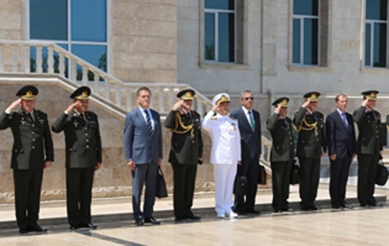 uc-olkenin-nazirleri-naxcivan-ziyaretgahinda