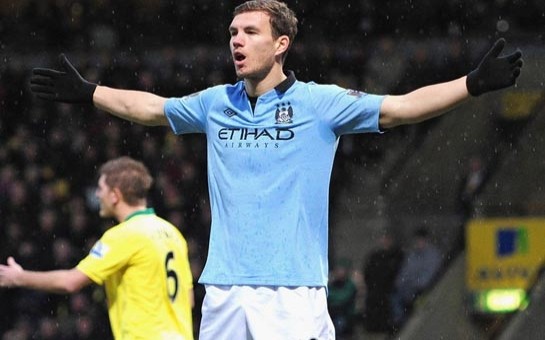 mancester-siti-ulduz-futbolcu-ile-muqavileni-uzatdi