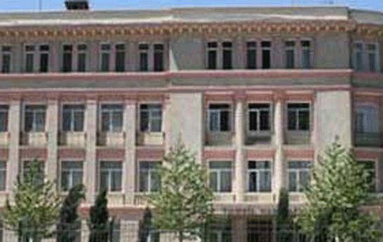 bakidaki-bezi-mekteblerin-direktorlari-deyisdi