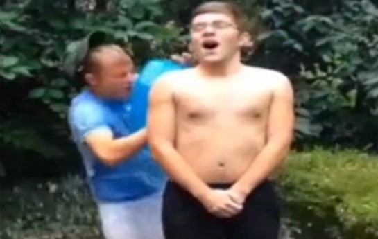 gulmek-isteyirsizse-baxin-