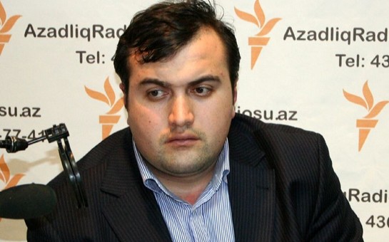 vekille-azadliq-qezeti-arasinda-