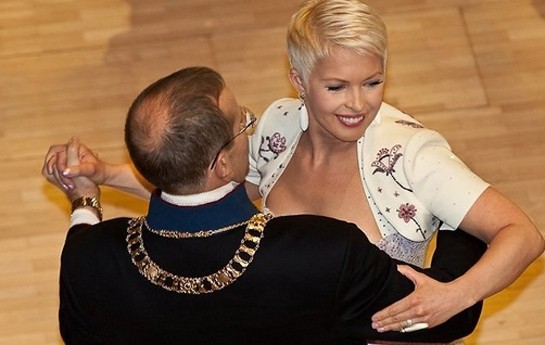 dunyanin-gundemine-opusle-dusen-birinci-xanim-