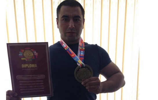 idmancilarimizdan-daha-bir-mohtesem-zefer-