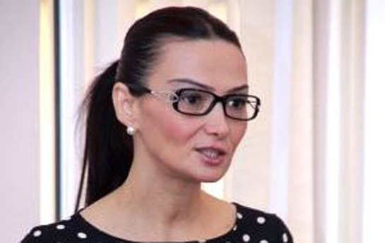 qenire-pasayeva-sehiyye-nazirine-muraciet-etdi