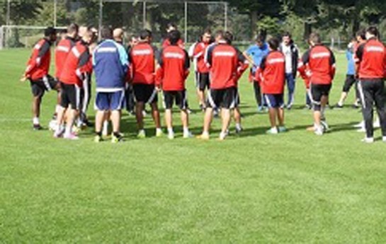 qarabag-hollandiyada-mesqe-cixdi
