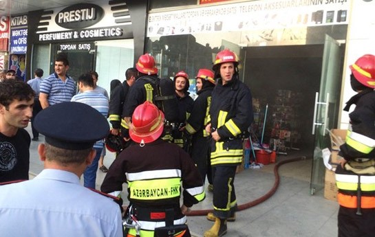 bakida-ticaret-merkezinde-yangin-