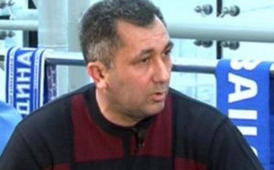o-futbolcular-ancaq-bileceriden-bu-terefde-oynaya-biler