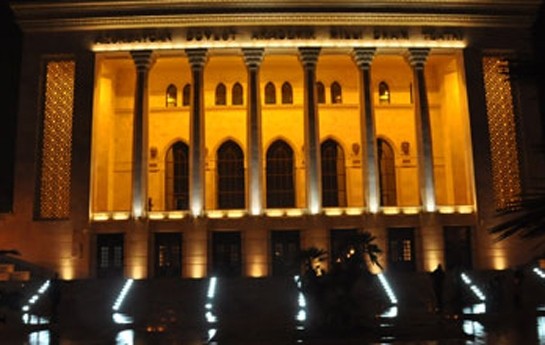 dram-teatri-movsumu-sentyabrin-18-de-acacaq