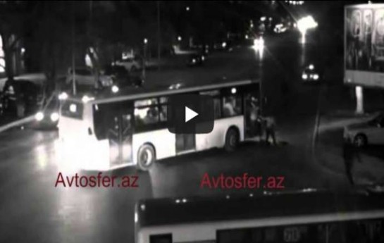 avtobus-surucusu-qaydani-pozdu-qadini-vurdu-