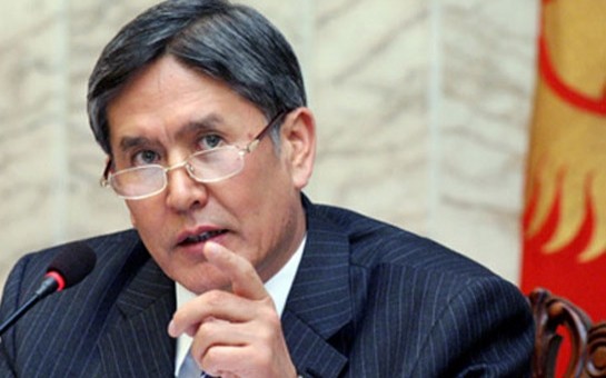 turk-dunyasi-altinci-qurultayini-kecirib