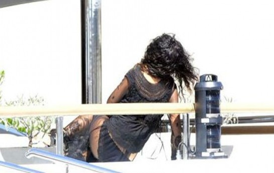 rihannanin-qenimi-olan-fotoqraf-