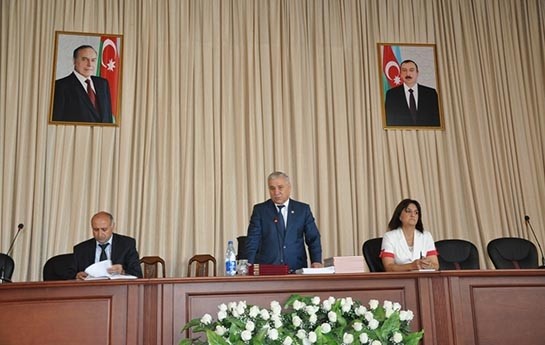 zerdabda-icra-bascisi-telebelerle-gorusdu