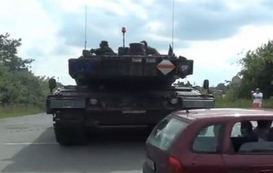 alman-tanklari-ukraynada-irelileyir-