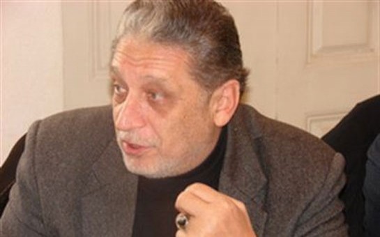 eldeniz-quliyevin-musaviri-olkeden-qacdi-