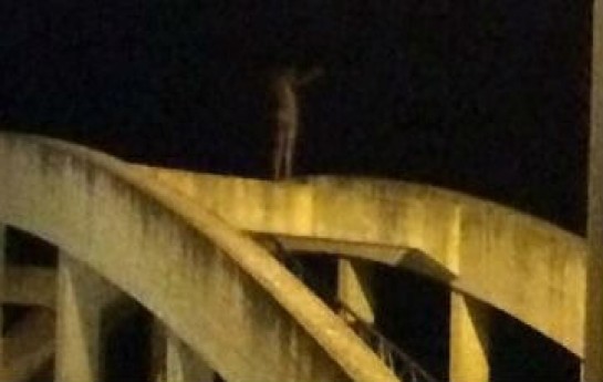 cilpaq-kisi-ozunu-korpuden-atmaq-istedi-