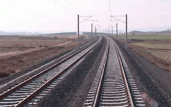 qatar-serxos-kisini-vurdu