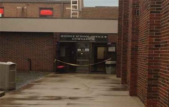 90-a-yaxin-sagird-dem-qazindan-zeherlendi-