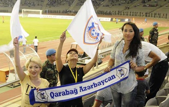 qadin-azarkesler-fan-klub-yaratdilar-